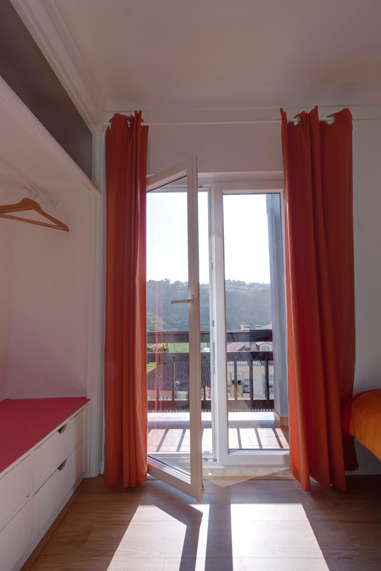 Homemoel Local Accomodation Al São Pedro de Muel Pokoj fotografie