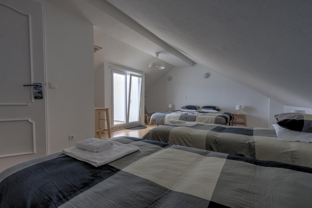 Homemoel Local Accomodation Al São Pedro de Muel Pokoj fotografie